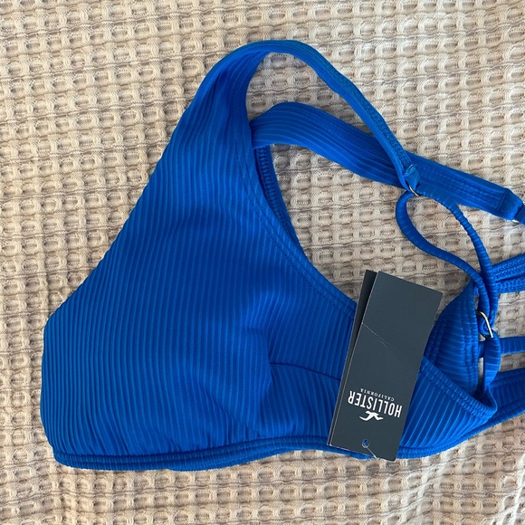 NWT Hollister Bikini Top - Size Small - Picture 1 of 5